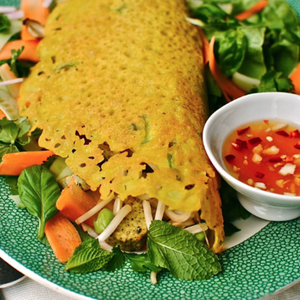 Vietnamese Crepe With Tamarin Sauce