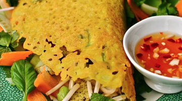 Vietnamese Crepe With Tamarin Sauce